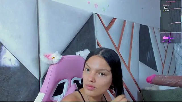 Snapshot of isa_kolins chatting on 06-08-26, 11:10 isa kolins online show from 06-08-26, 11:10