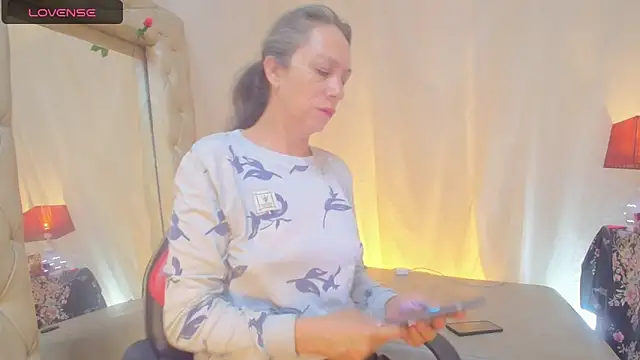 laurasofia45 online show from 07-11-26, 10:51
