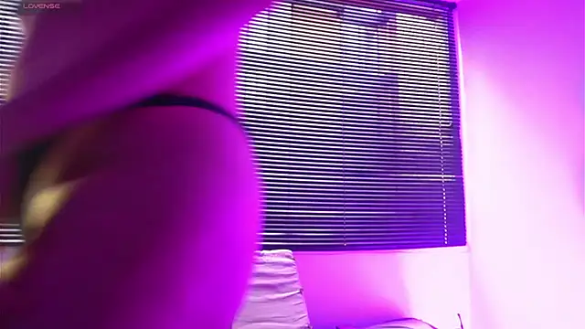 Snapshot of Eva_Err chatting on 07-22-26, 09:50 Eva Err online show from 07-22-26, 09:50