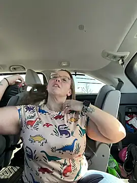 Snapshot of lickablelynn87 chatting on 03-09-26, 04:33 lickablelynn87 online show from 03-09-26, 04:33