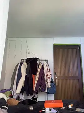 suky pou online show from 02-09-26, 06:23