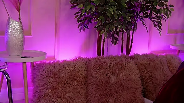 CrystalRedd online show from 02-21-26, 06:03