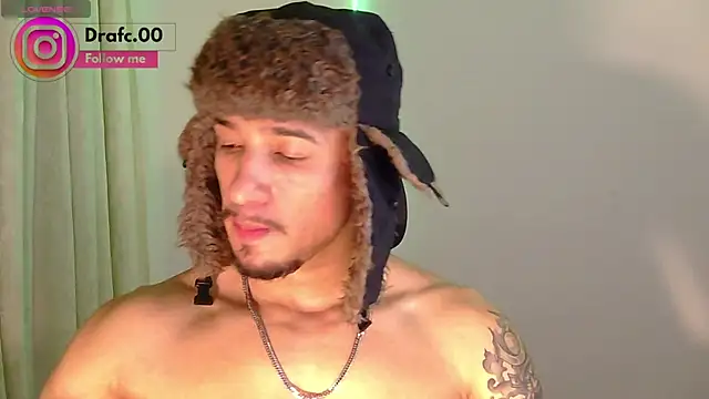 Snapshot of rafael_stone11 chatting on 05-27-26, 02:08 rafael stone11 online show from 05-27-26, 02:08