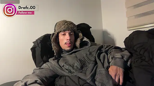 Snapshot of rafael_stone11 chatting on 06-02-26, 04:47 rafael stone11 online show from 06-02-26, 04:47