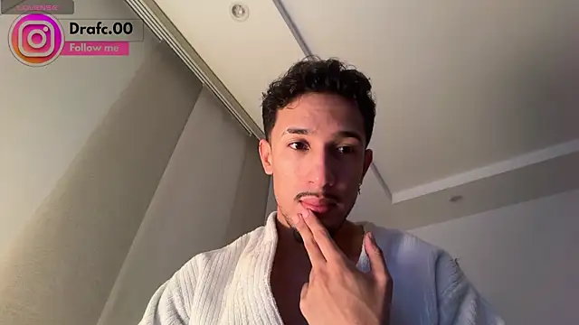 Snapshot of rafael_stone11 chatting on 07-04-26, 05:24 rafael stone11 online show from 07-04-26, 05:24