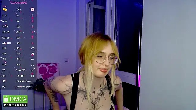 AdeLuna online show from 06-04-26, 09:21