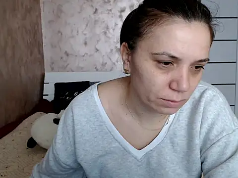 LorraGrey online show from 03-05-26, 06:31