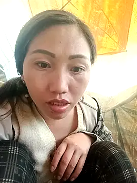 hot-luna- online show from 04-02-26, 07:50