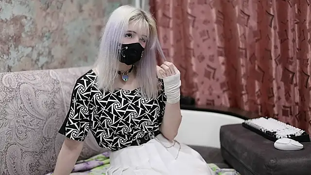 Yunakiss online show from 02-20-26, 07:58