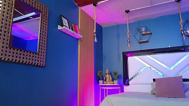 Ladyy brownn online show from 04-20-26, 11:35