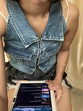 HEENA-STRIP online show from 02-24-26, 07:17