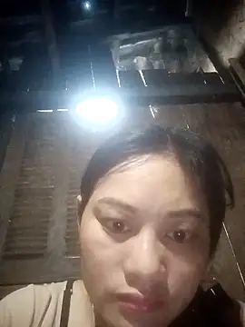 Snapshot of Momo-biki chatting on 05-26-26, 10:50 Momo-biki online show from 05-26-26, 10:50