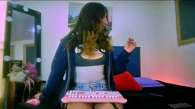 MEW ALIX online show from 06-18-26, 07:51