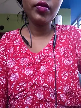 Snapshot of Mahira06 chatting on 05-22-26, 04:19 Mahira06 online show from 05-22-26, 04:19
