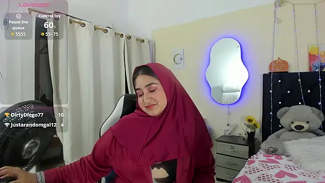 Snapshot of SamiraAwada chatting on 04-24-26, 07:38 SamiraAwada online show from 04-24-26, 07:38