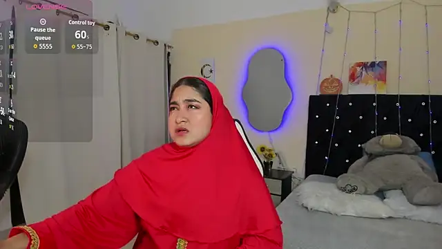 Snapshot of SamiraAwada chatting on 04-28-26, 07:19 SamiraAwada online show from 04-28-26, 07:19