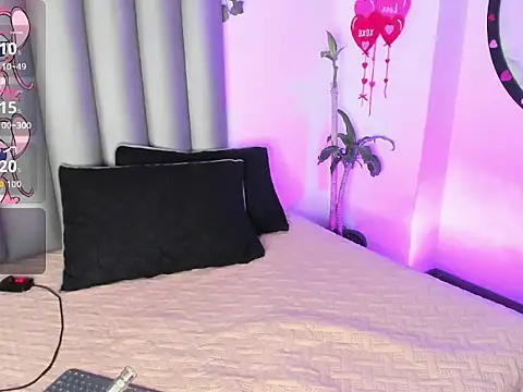 Miaa-Foxx online show from 03-16-26, 08:24