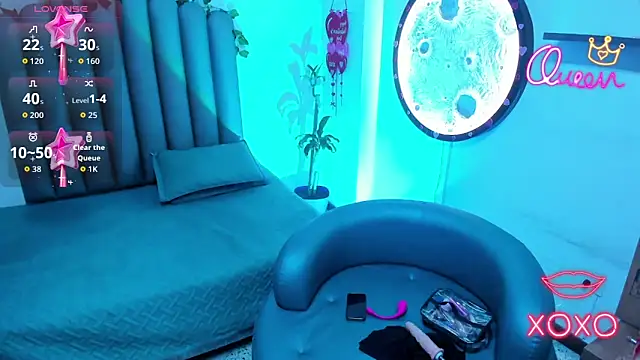 Miaa-Foxx online show from 03-31-26, 07:36