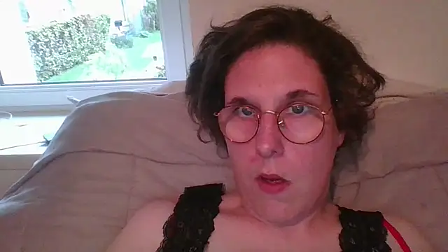 OIseauNoir88 online show from 04-13-26, 04:12