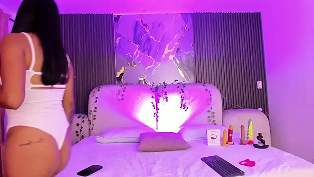 JazminRusso  online show from 05-15-26, 05:36