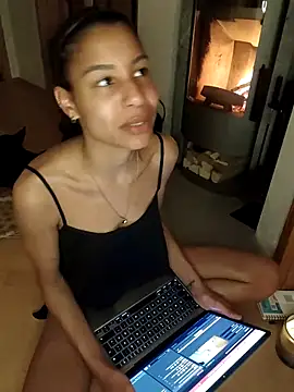 YaraEstelle online show from 03-08-26, 11:19