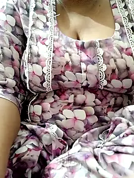 Snapshot of Preet__Aman chatting on 02-01-26, 05:39 Preet Aman online show from 02-01-26, 05:39