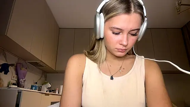 SeveralDip online show from 03-08-26, 03:21