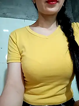 Snapshot of Vyvvyy69 chatting on 06-16-26, 09:34 Vyvvyy69 online show from 06-16-26, 09:34