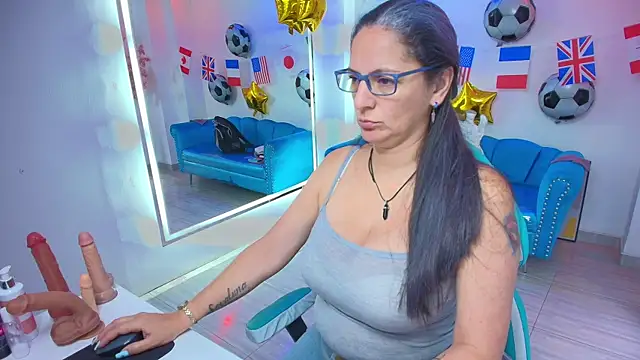 Snapshot of Madame_scarlett chatting on 07-16-26, 11:49 Madame scarlett online show from 07-16-26, 11:49