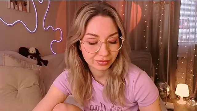 lusciousslily online show from 03-09-26, 07:12