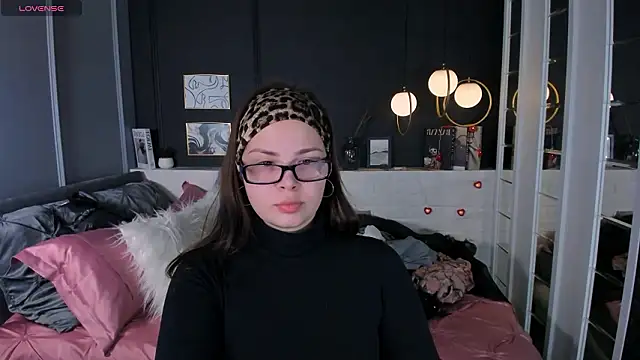 Maykinkya online show from 02-25-26, 01:54