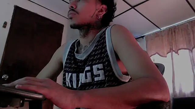 D3v1L88 online show from 02-08-26, 06:33