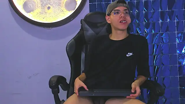 Bennet-Gray online show from 03-01-26, 04:25