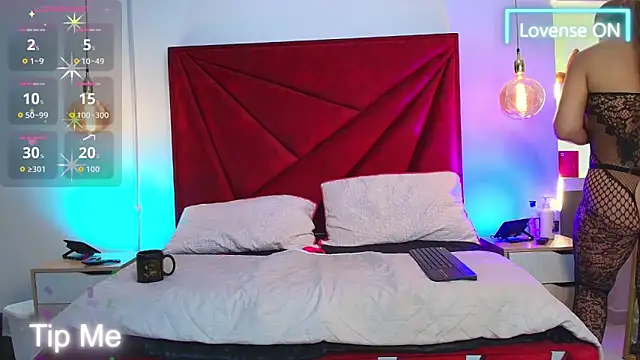NahomiRoss online show from 06-20-26, 12:52