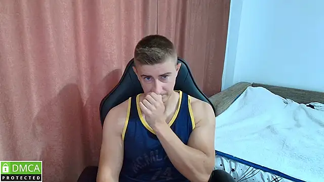 Snapshot of TodMusclePower9 chatting on 06-19-26, 06:51 TodMusclePower9 online show from 06-19-26, 06:51
