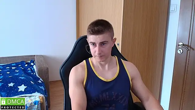 Snapshot of TodMusclePower9 chatting on 06-24-26, 08:02 TodMusclePower9 online show from 06-24-26, 08:02