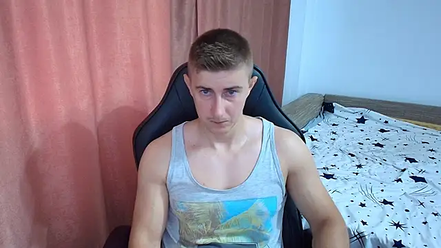 Snapshot of TodMusclePower9 chatting on 07-11-26, 07:44 TodMusclePower9 online show from 07-11-26, 07:44