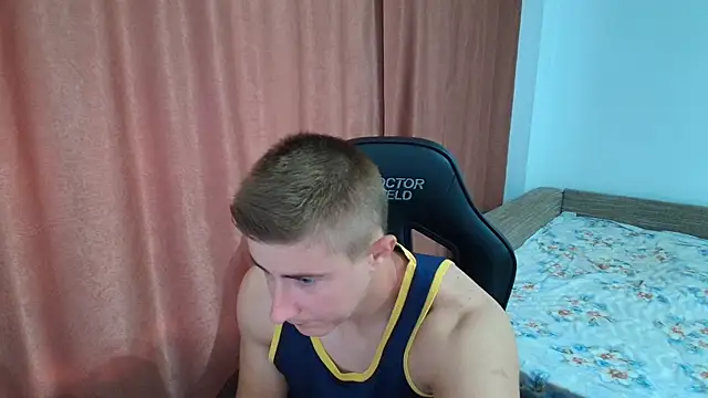 Snapshot of TodMusclePower9 chatting on 07-27-26, 06:20 TodMusclePower9 online show from 07-27-26, 06:20