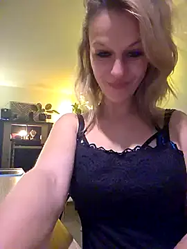 Couple-Kiwii-Orchidee-Boy online show from 03-02-26, 09:43