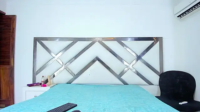 Nico Hillx online show from 02-05-26, 05:39