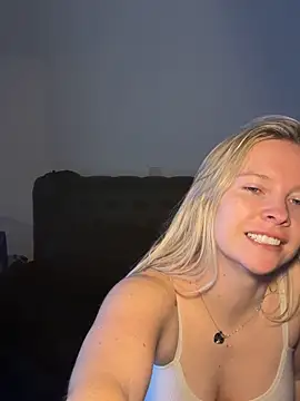 Ellie-rosee online show from 02-16-26, 07:48