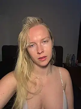 Ellie-rosee online show from 02-24-26, 03:43