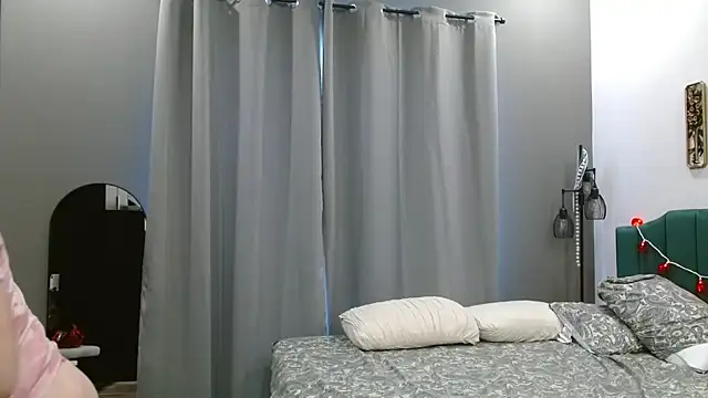 HazelSkyesChat online show from 02-13-26, 08:27