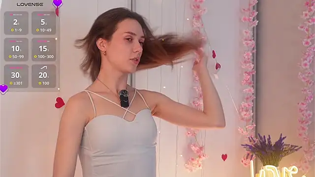 RoseliaLocatelli online show from 06-17-26, 03:09