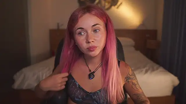 Sarah Pink online show from 03-26-26, 01:49