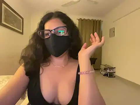 Anna girl22 online show from 05-20-26, 04:13