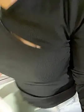 Snapshot of susin-beo chatting on 02-01-26, 08:46 susin-beo online show from 02-01-26, 08:46