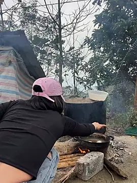 Snapshot of susin-beo chatting on 02-03-26, 07:46 susin-beo online show from 02-03-26, 07:46