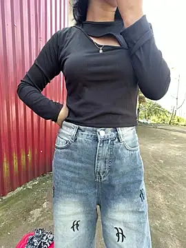 Snapshot of susin-beo chatting on 02-16-26, 07:37 susin-beo online show from 02-16-26, 07:37