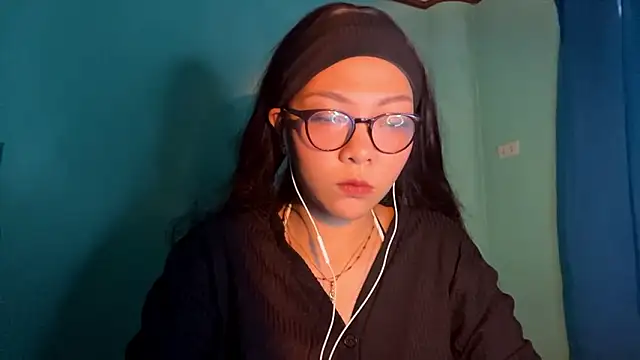 TerisaYellow online show from 02-15-26, 08:57